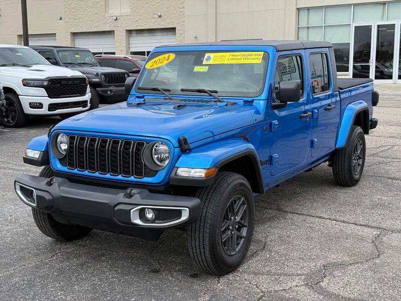 Jeep Gladiator Vehicle Image 08