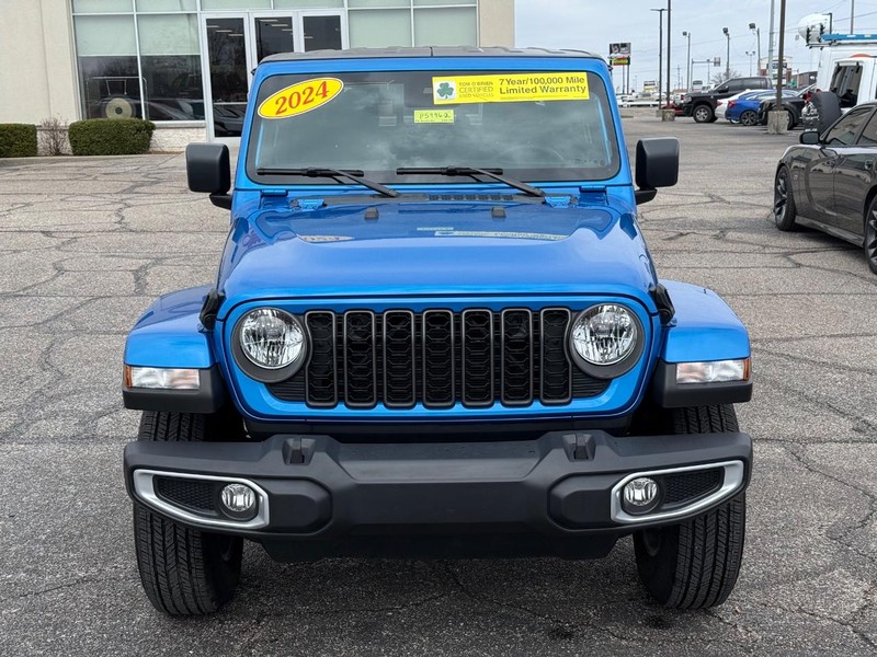 Jeep Gladiator Vehicle Image 09