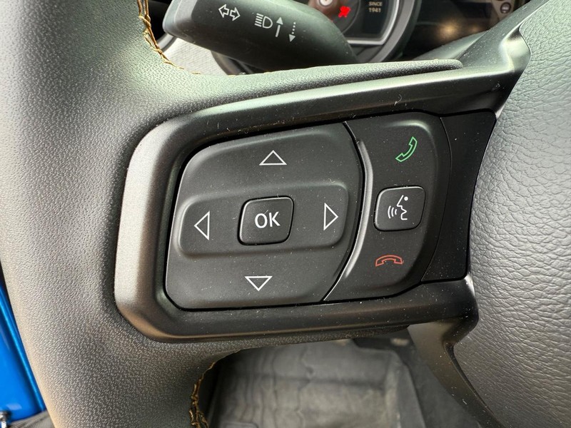 Jeep Gladiator Vehicle Image 13