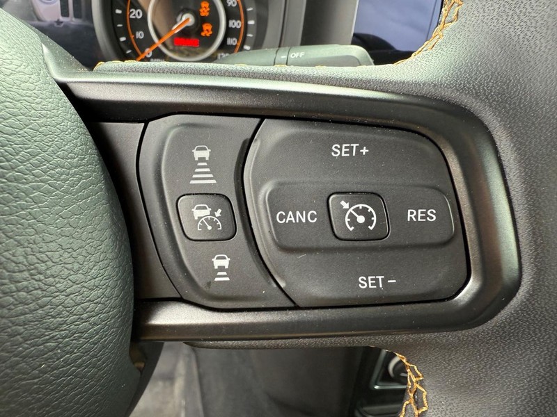 Jeep Gladiator Vehicle Image 14