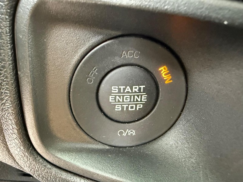 Jeep Gladiator Vehicle Image 15