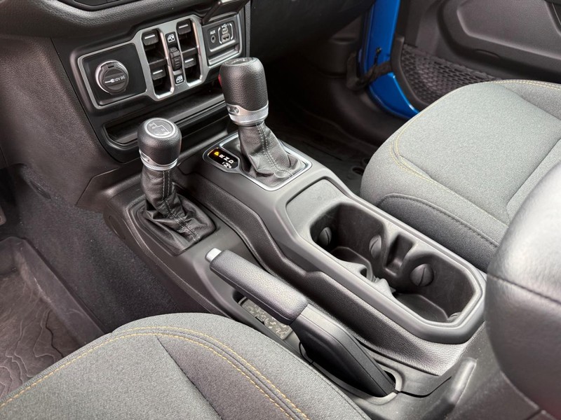 Jeep Gladiator Vehicle Image 20