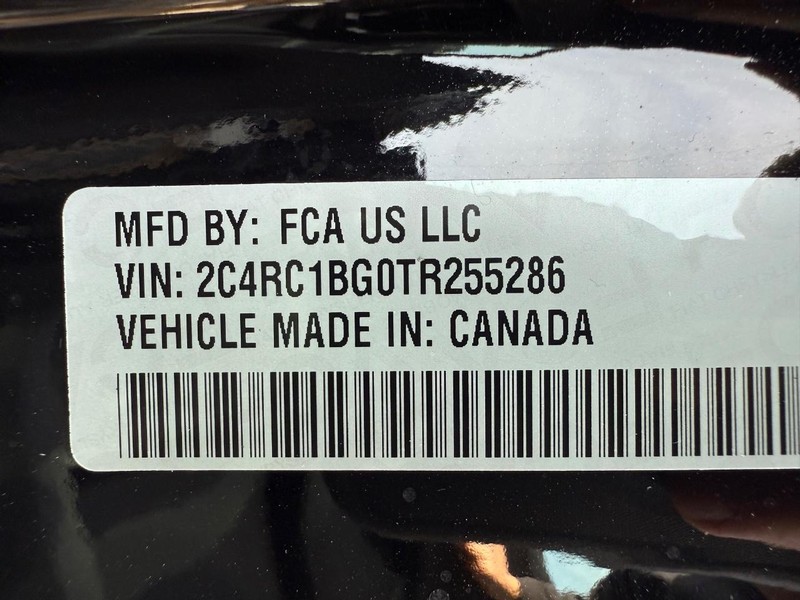 Chrysler Pacifica Vehicle Image 20