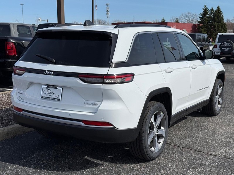 Jeep Grand Cherokee Vehicle Image 03