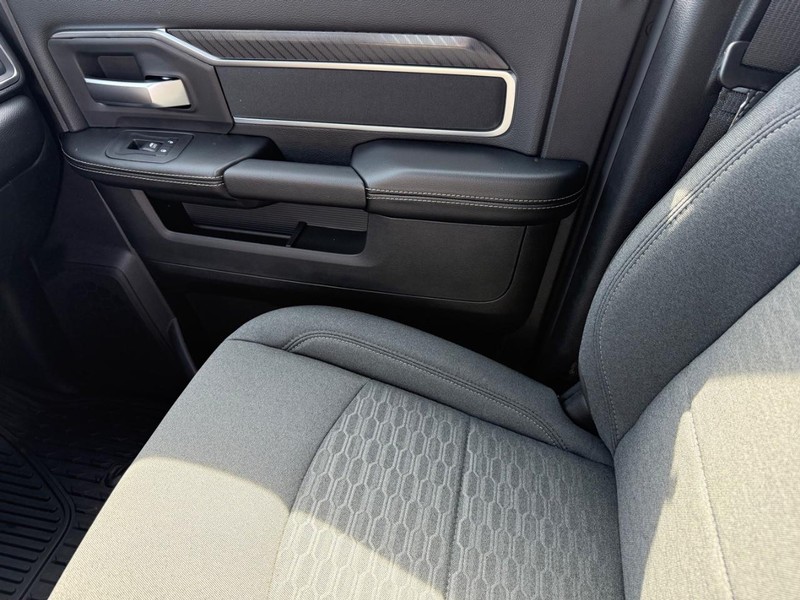 Ram 2500 Vehicle Image 13