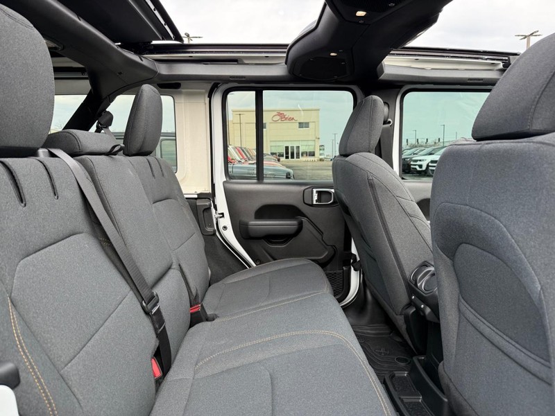 Jeep Wrangler 4xe Vehicle Image 10