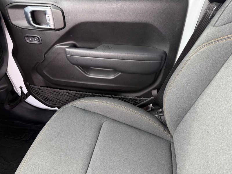 Jeep Wrangler 4xe Vehicle Image 22