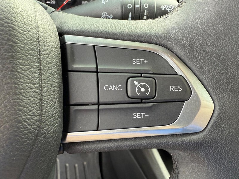 Jeep Compass Vehicle Image 14