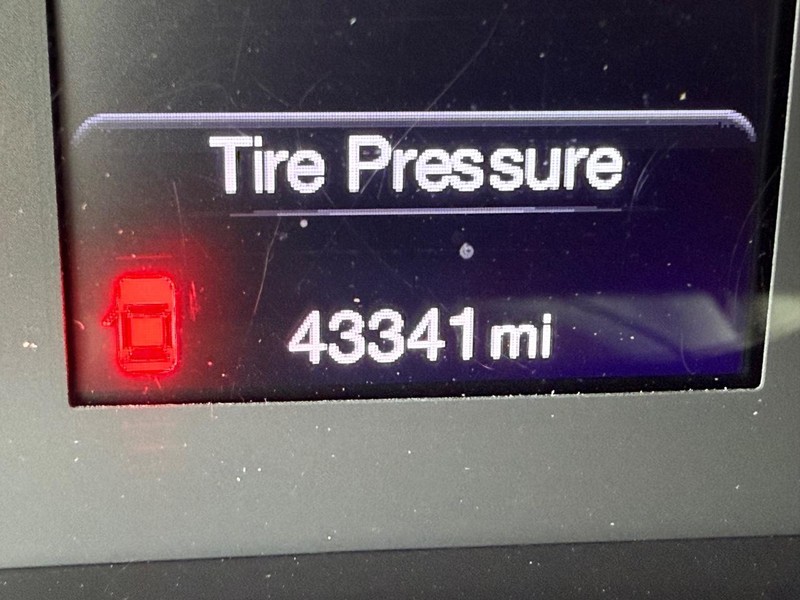 Jeep Compass Vehicle Image 22