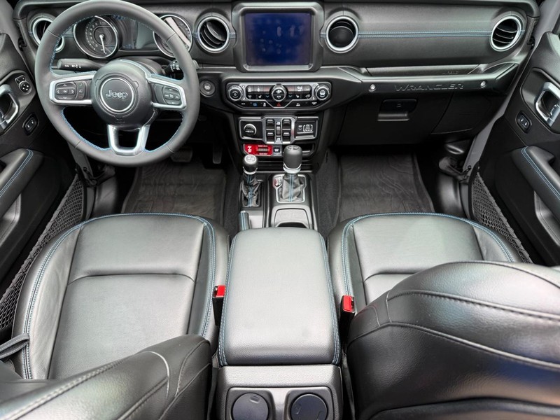 Jeep Wrangler 4xe Vehicle Image 12
