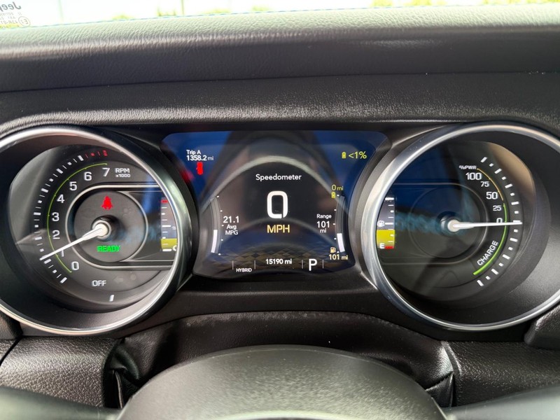 Jeep Wrangler 4xe Vehicle Image 24
