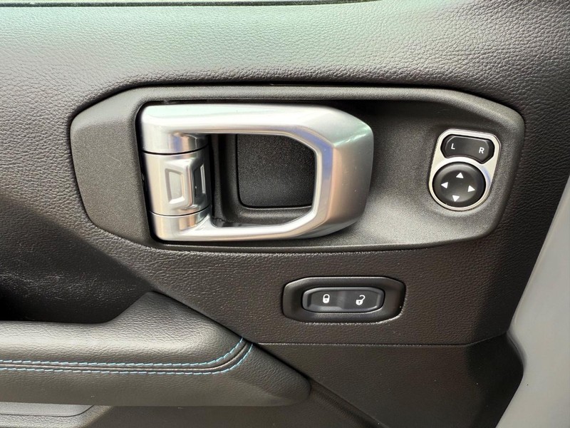 Jeep Wrangler 4xe Vehicle Image 26
