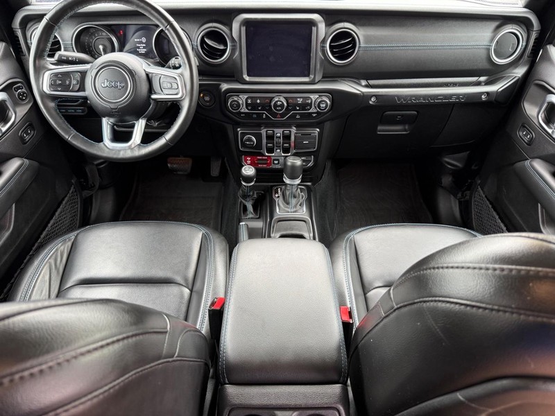 Jeep Wrangler 4xe Vehicle Image 11