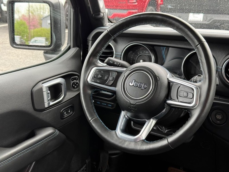 Jeep Wrangler 4xe Vehicle Image 12