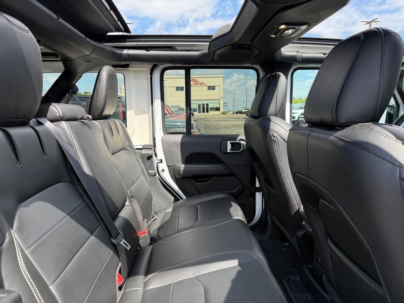 Jeep Wrangler 4xe Vehicle Image 10