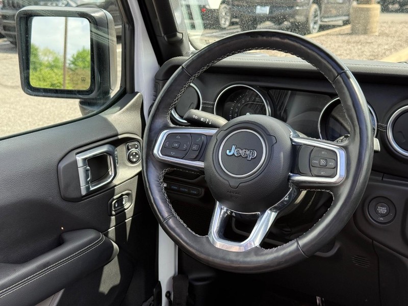 Jeep Wrangler 4xe Vehicle Image 13