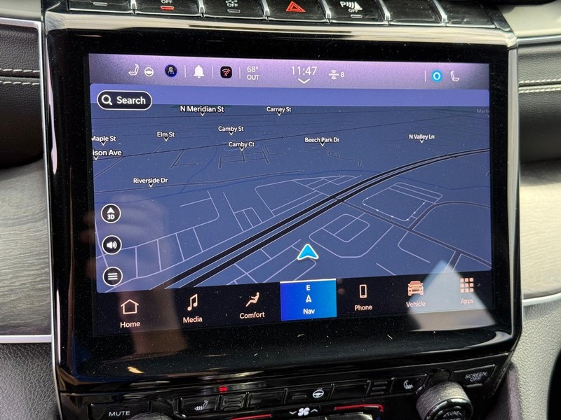 Jeep Grand Cherokee L Vehicle Image 20