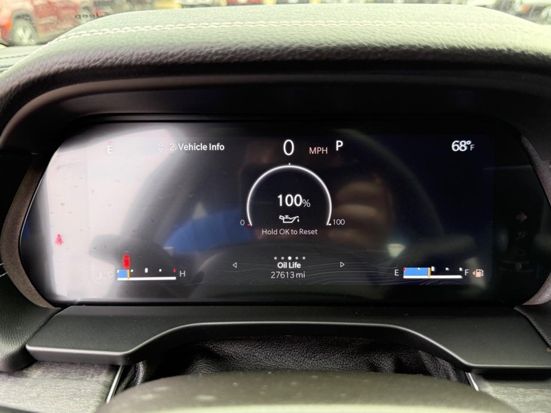 Jeep Grand Cherokee L Vehicle Image 26