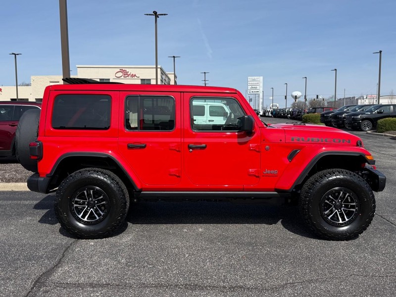 Jeep Wrangler Vehicle Image 02