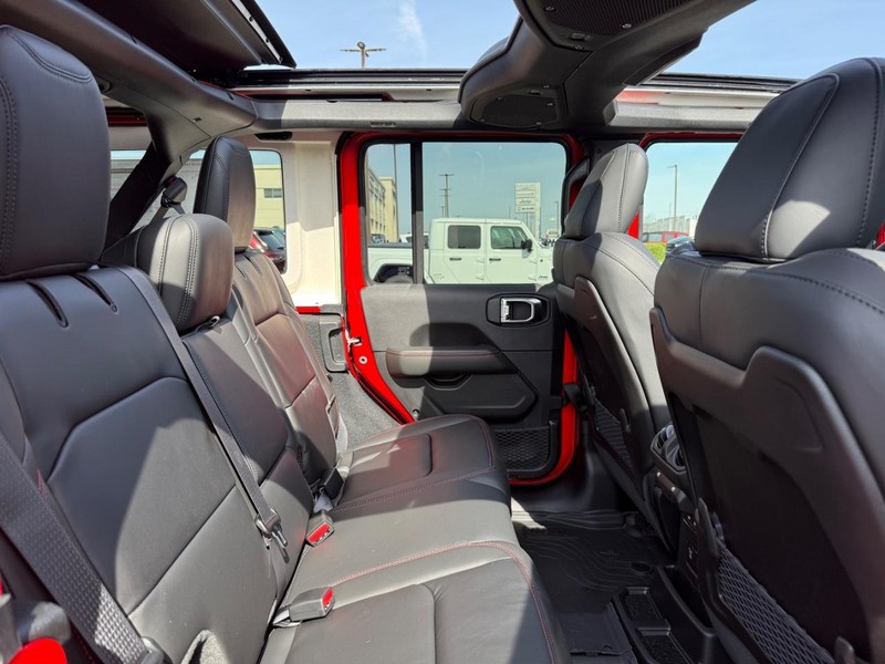 Jeep Wrangler Vehicle Image 04