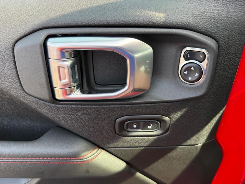 Jeep Wrangler Vehicle Image 20