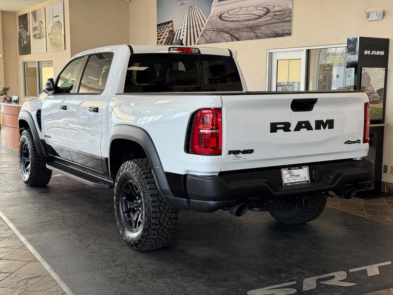 Ram 1500 Vehicle Image 02