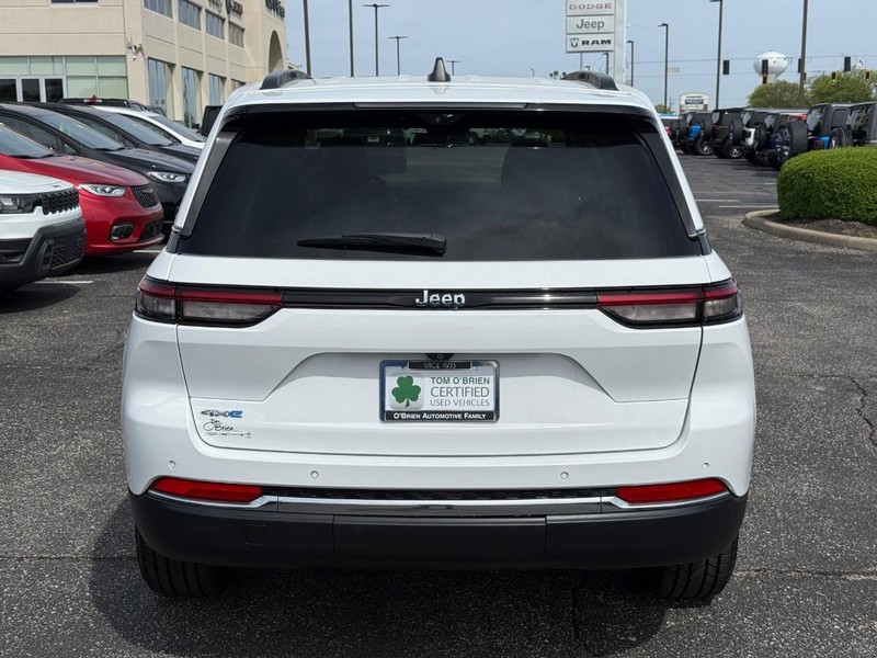 Jeep Grand Cherokee 4xe Vehicle Image 04