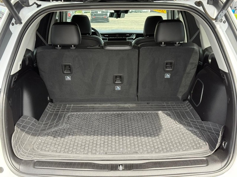 Jeep Grand Cherokee 4xe Vehicle Image 07