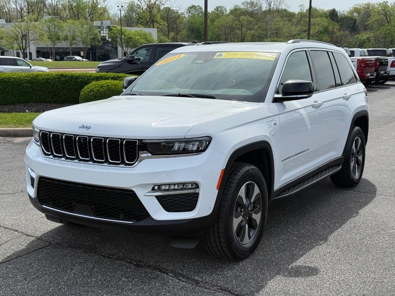 Jeep Grand Cherokee 4xe Vehicle Image 09