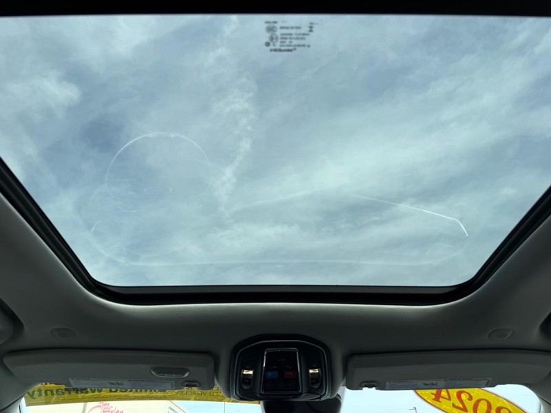 Jeep Grand Cherokee 4xe Vehicle Image 12