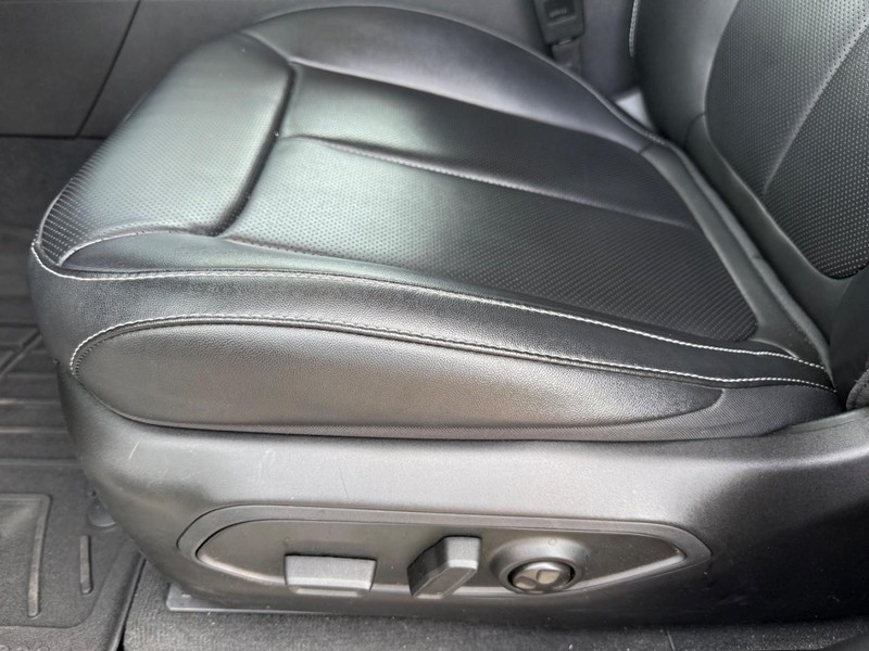 Jeep Grand Cherokee 4xe Vehicle Image 28