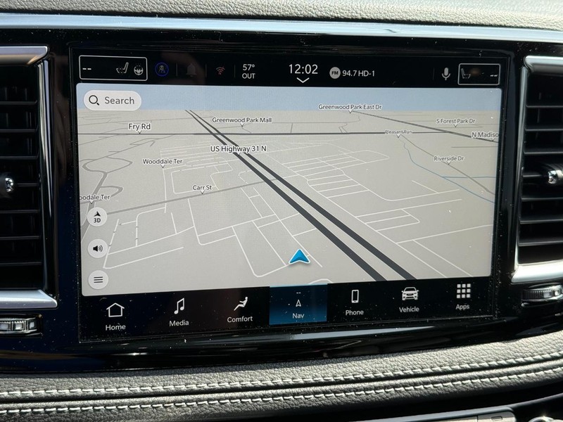 Chrysler Pacifica Vehicle Image 12