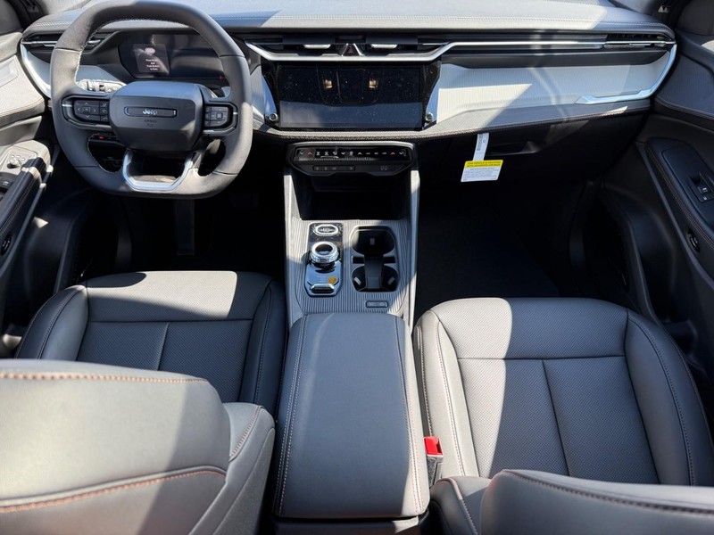 Jeep Cherokee Vehicle Image 06