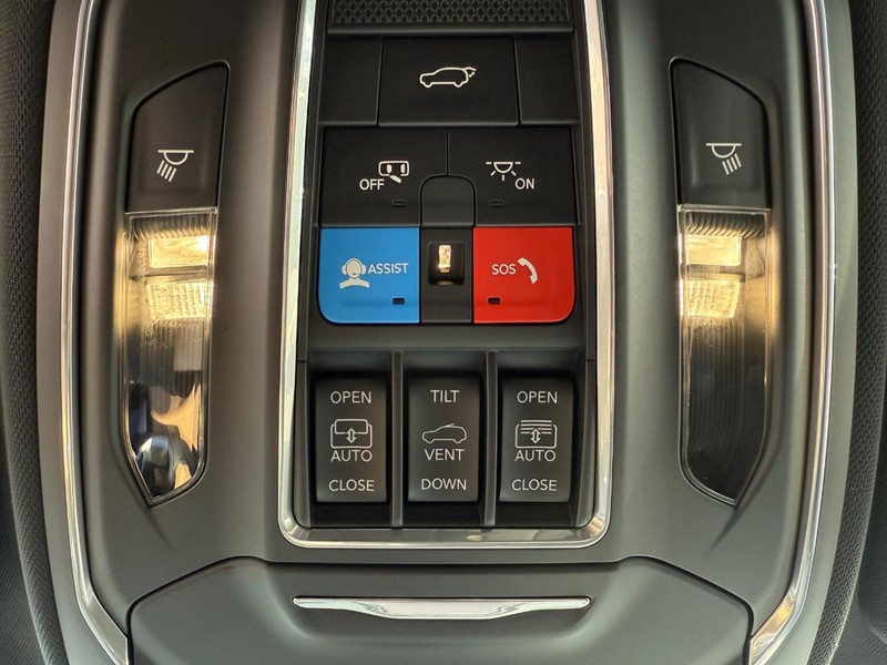 Jeep Cherokee Vehicle Image 15