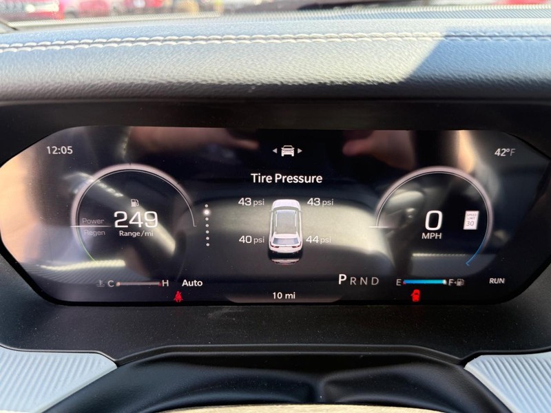 Jeep Cherokee Vehicle Image 16