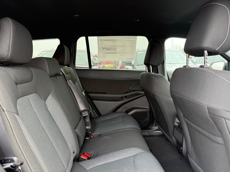 Jeep Cherokee Vehicle Image 04