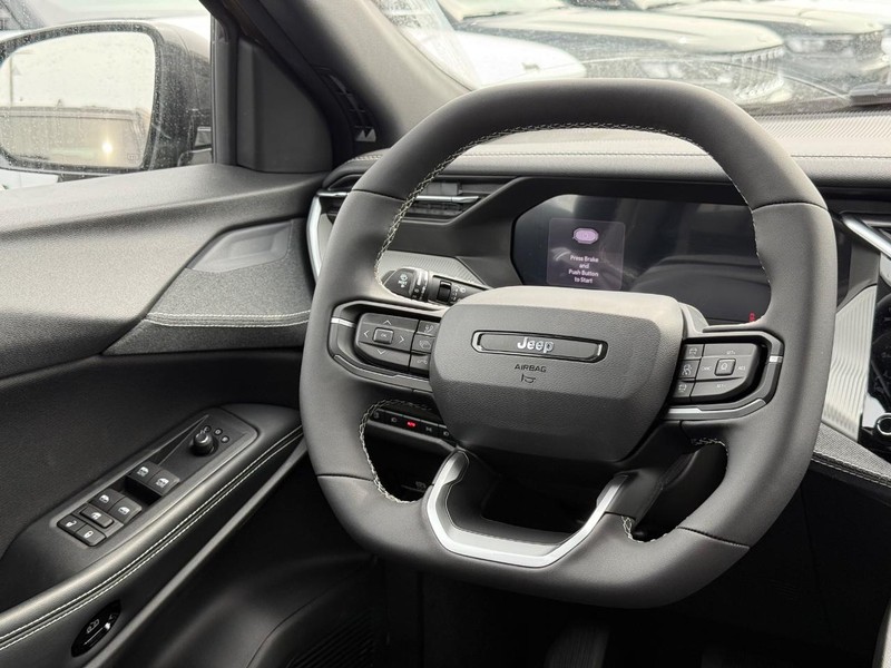 Jeep Cherokee Vehicle Image 06