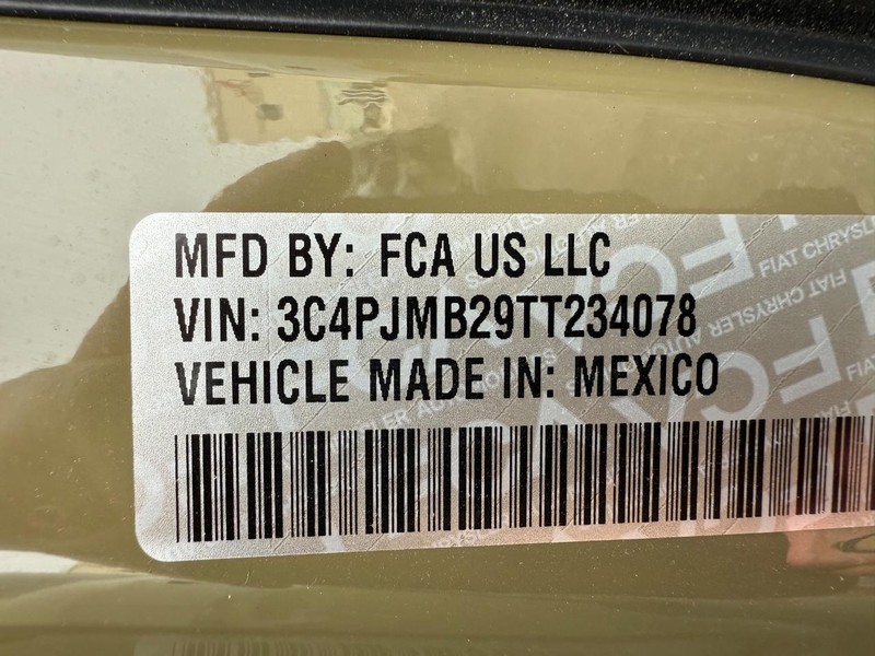 Jeep Cherokee Vehicle Image 18