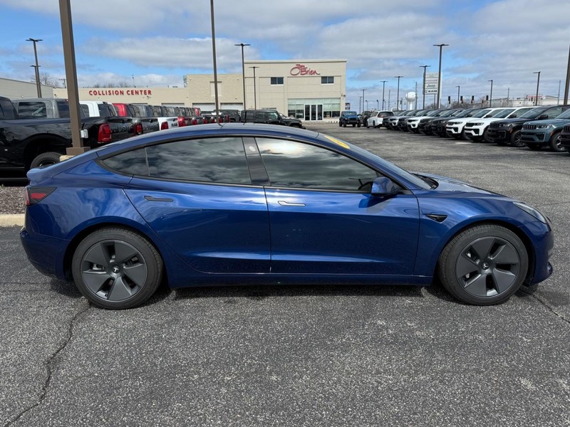 Tesla Model 3 Vehicle Image 02