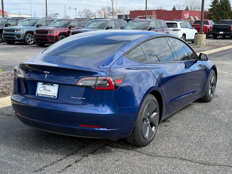 Tesla Model 3 Vehicle Image 03