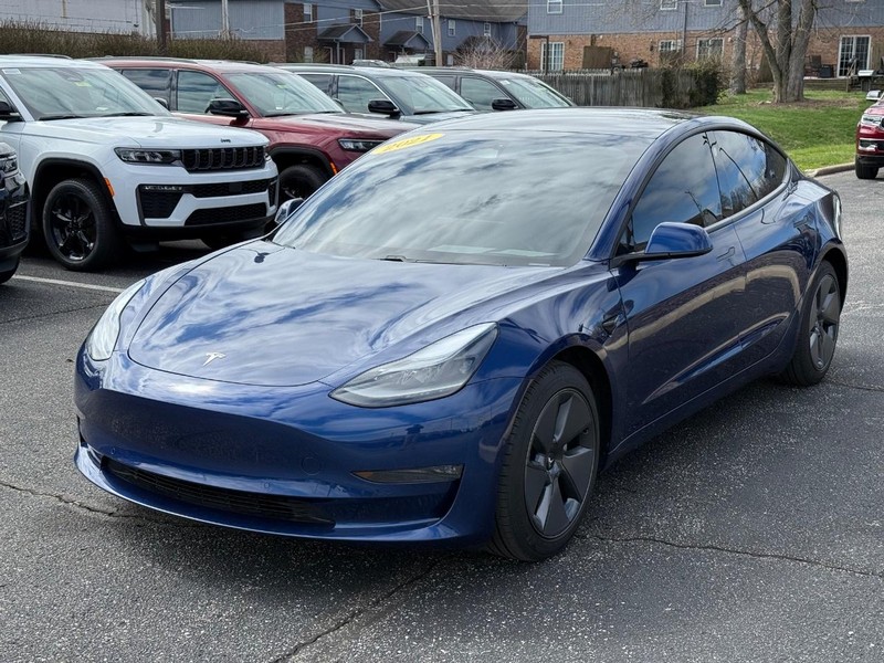 Tesla Model 3 Vehicle Image 09