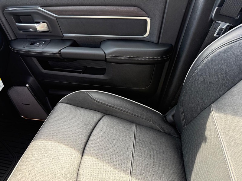 Ram 2500 Vehicle Image 14