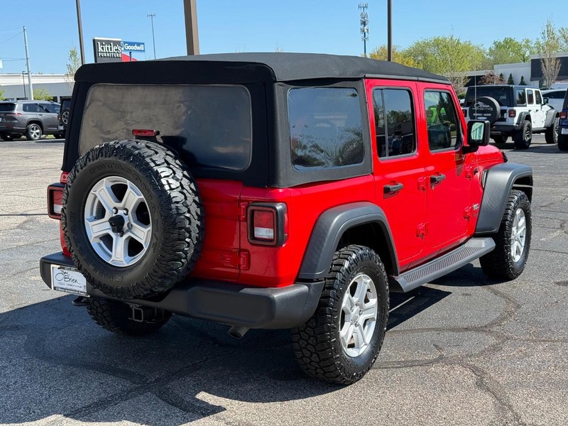 Jeep Wrangler Unlimited Vehicle Image 03