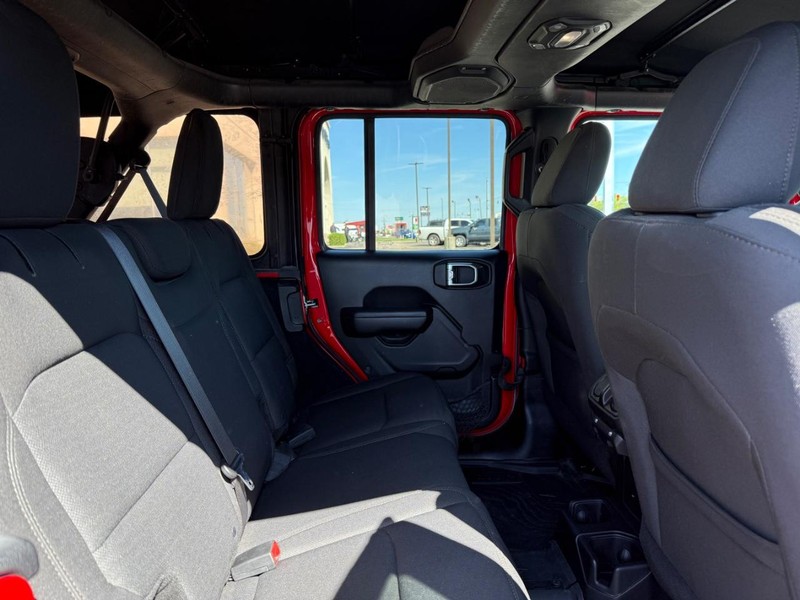 Jeep Wrangler Unlimited Vehicle Image 10