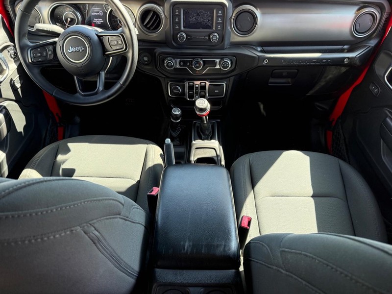 Jeep Wrangler Unlimited Vehicle Image 11
