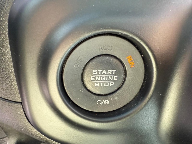 Jeep Wrangler Unlimited Vehicle Image 15