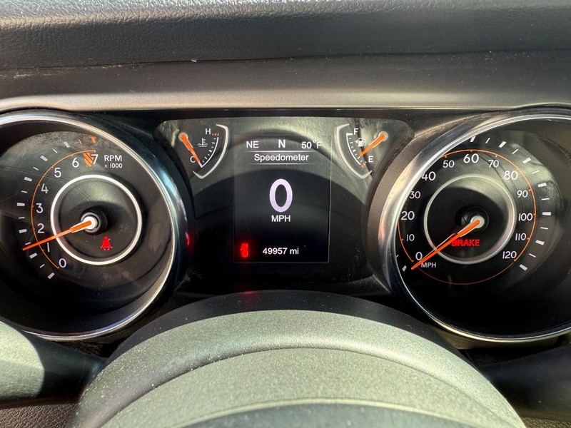 Jeep Wrangler Unlimited Vehicle Image 21