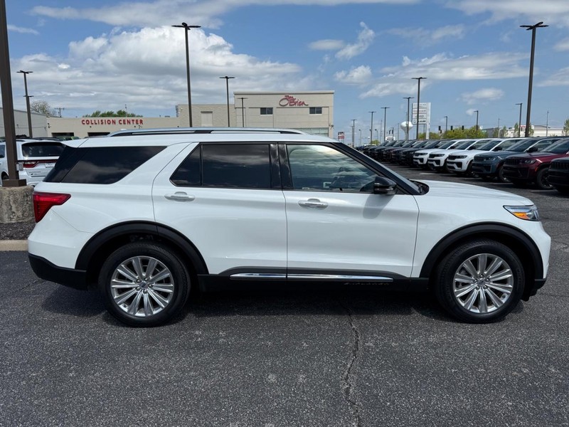 Ford Explorer Vehicle Image 02