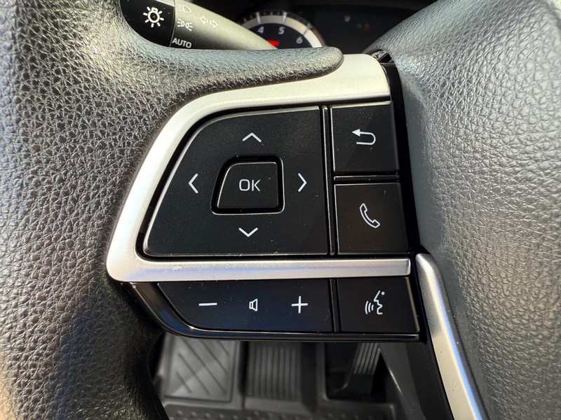 Toyota Highlander Vehicle Image 14