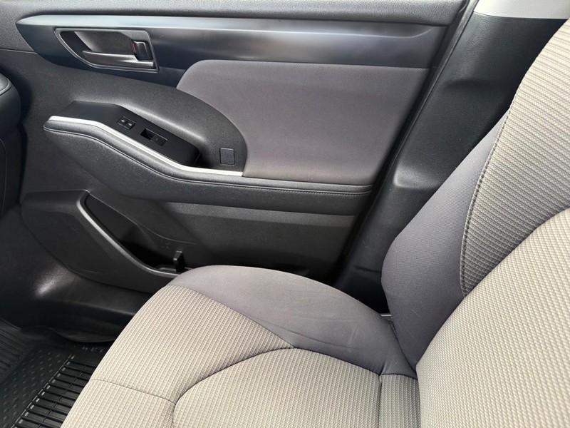 Toyota Highlander Vehicle Image 20